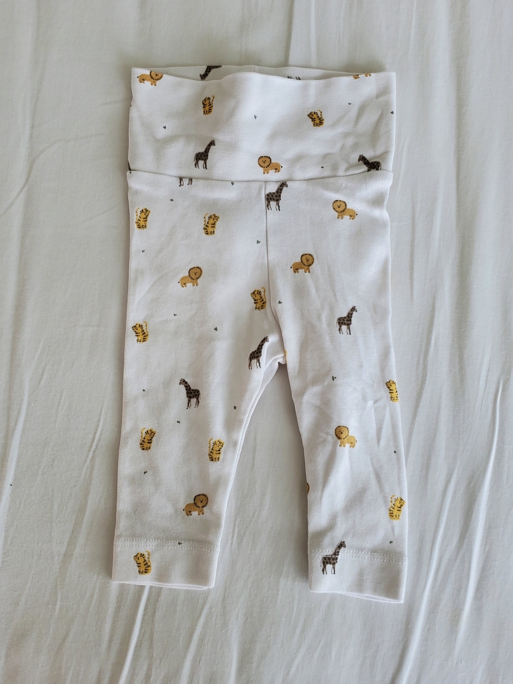 H&M White Baby Leggings with Yellow Lion & Brown Giraffe Print